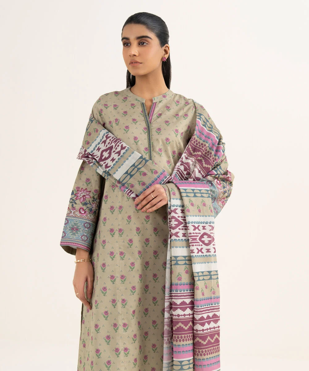 3 Piece - Embroidered Lawn Suit